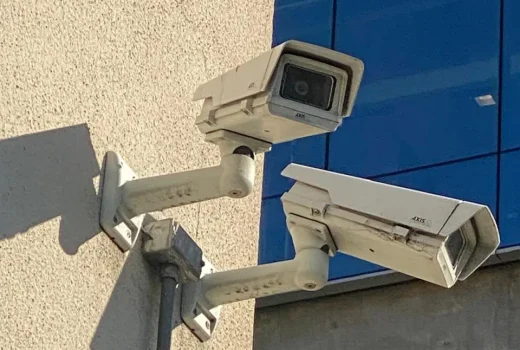 Instalación de cámaras en edificio de oficinas Saavedra